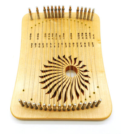 KaLyra aus Ahorn, Kalimba-Lyra mit 31 Saiten